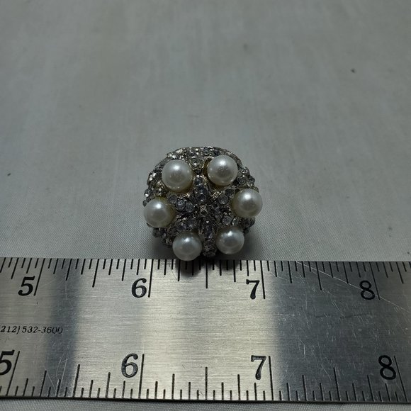 silver beaded cluster rhinestone and pearl ring - Picture 5 of 5